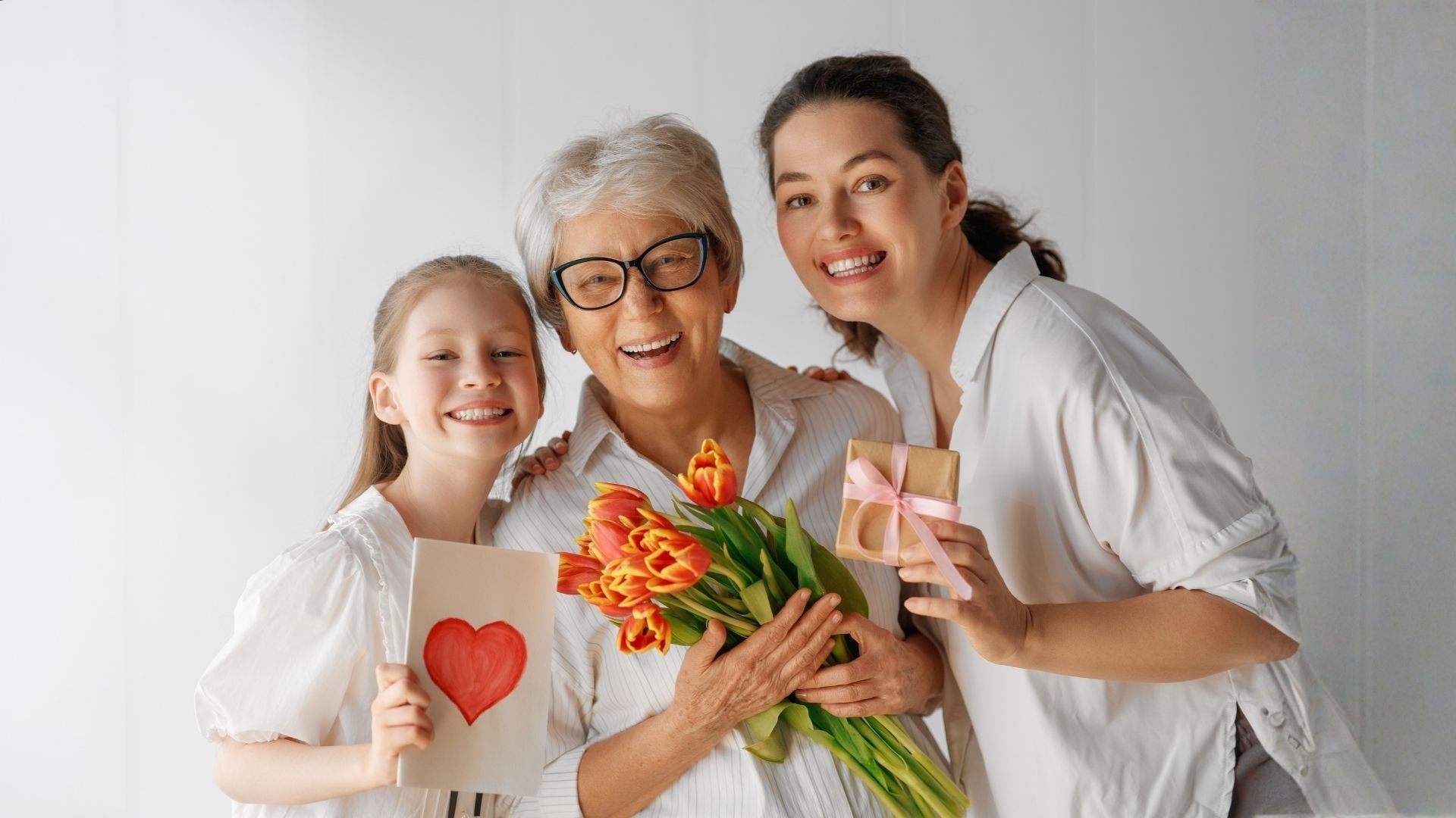 Thai Mother's Day 2026: The Most Beautiful Flowers for August 12 in Bangkok | DP FLOWERS BANGKOK