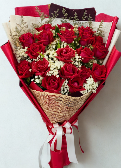 Classic deep red roses bouquet with baby's breath wrapped in tri-tone paper - romantic flower delivery Bangkok | DP FLOWERS BANGKOK